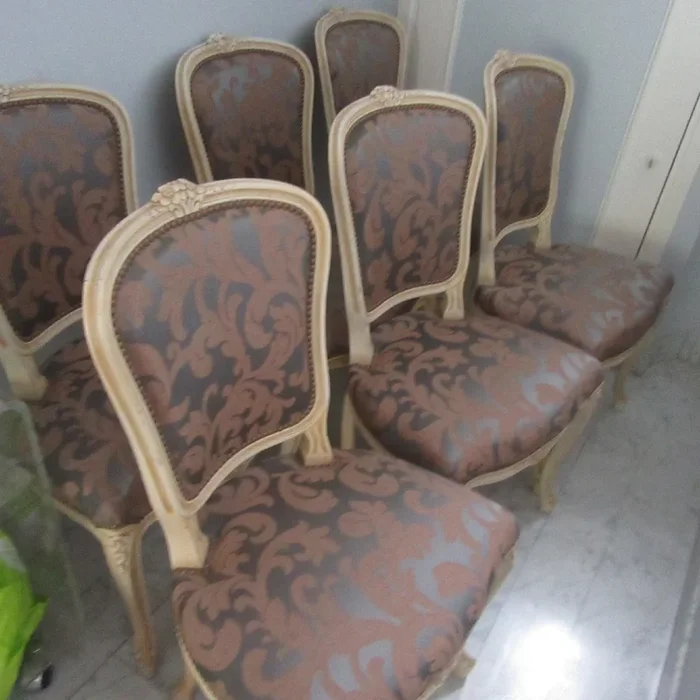 6 chaises style Louis XVI bois sculpté et assise en bon état