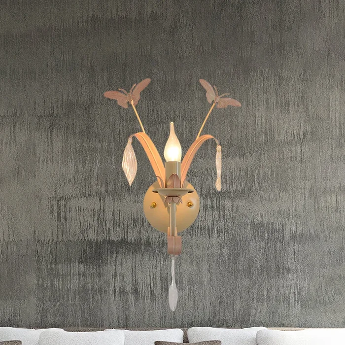 Applique conique à 1 ampoule, éclairage moderniste en métal et cristal avec/sans abat-jour en finition blanche