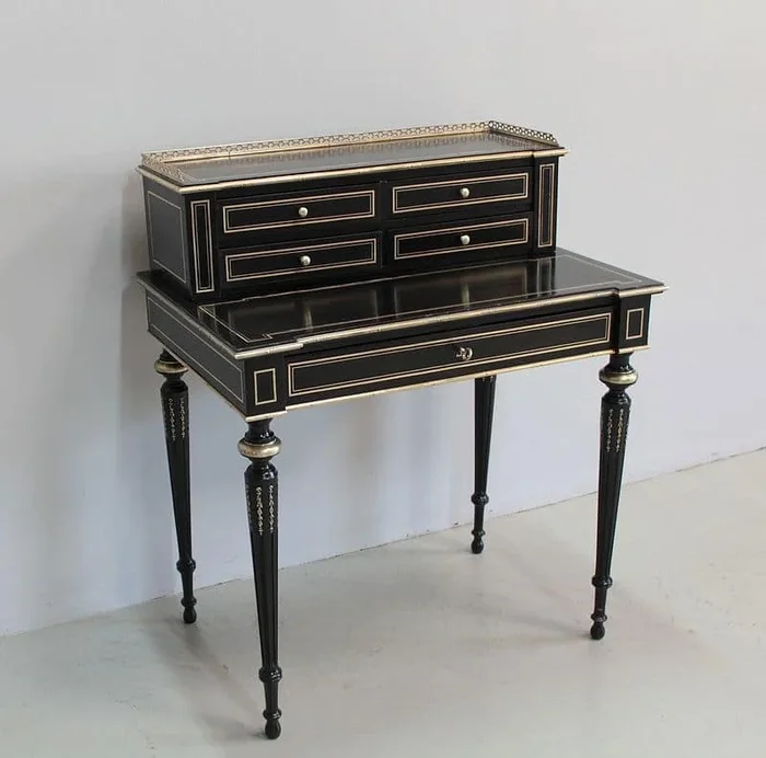 Bureau à Gradin Napoléon III en Bois noirci XIXe