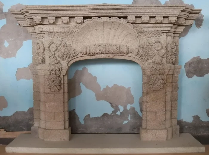 Casa Padrino cadre de cheminée baroque de luxe en grès gris 207 x H. 151 cm