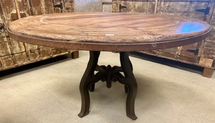 Casa Padrino table à manger style industriel naturel / marron Ø 140 x H. 79 cm – Table de cuisine design industriel ronde avec plateau rustique – Mobilier de salle à manger de style industriel