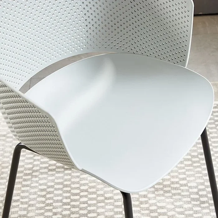 Chaise de bras de salle à manger contemporain chaise latérale ouverte avec des jambes en métal pour la cuisine