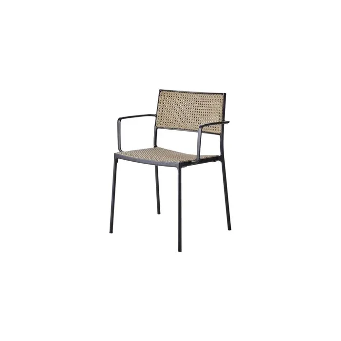 Chaise de jardin de Cane-lineLess chair w. armrest