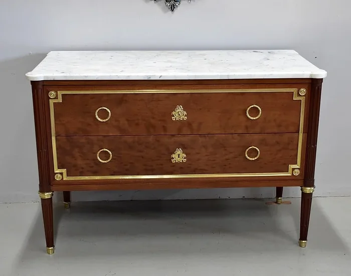 Commode sauteuse Louis XVI – XIXe