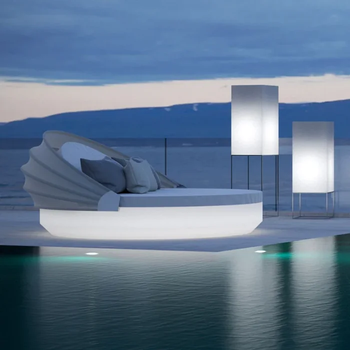 Daybed VELA ø 210 H40 cm banquette inclinable avec parasol Vondom – glace lumineux led blanc