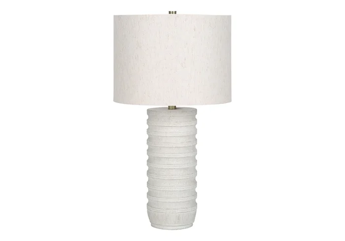 ÉCLAIRAGE – LAMPE DE TABLE 28″H RÉSINE CRÈME / ABAT-JOUR IVOIRE