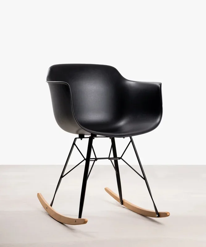 Fauteuil à bascule en polypropylène et bois Elon Arms – Balançoire