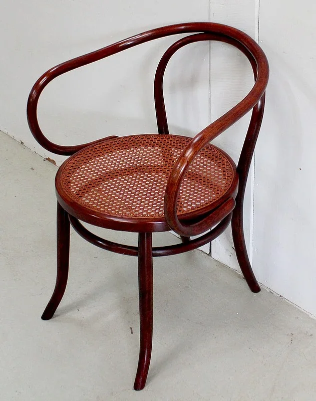 Fauteuil Thonet n°209 « Le Corbusier » – 1920