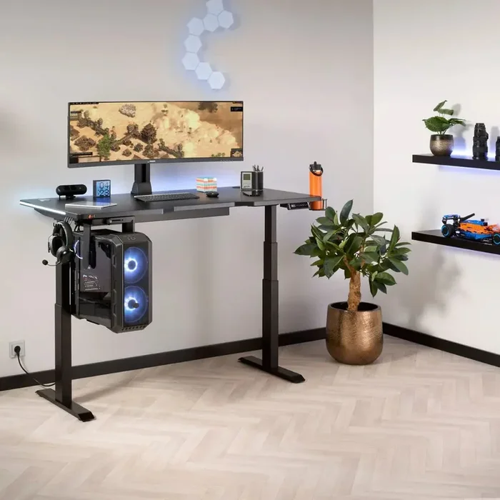GamingDesk : bureau gaming motorisé assis debout pour gamers exigeants