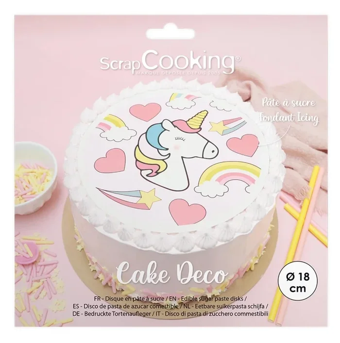 Gâteau de gâteau à partir de la pâte de sucre Unicorne D18cm