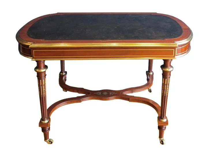 Guéridon d’époque Napoléon III, marques d’inventaires du Mobilier National