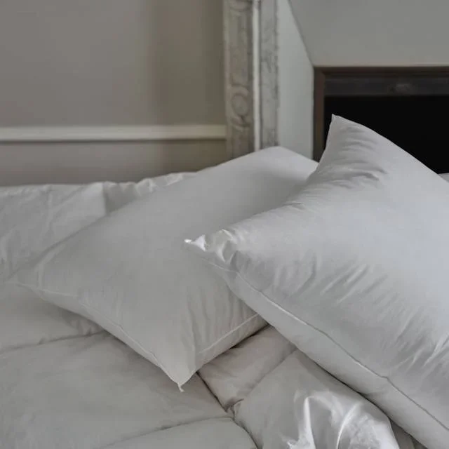 Oreiller moelleux en duvet et percale biologique Carla – Moelleux – 50 x 70 cm