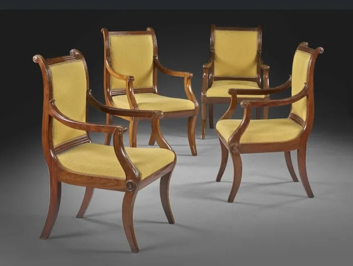 Suite de 4 fauteuils en acajou , att à François Honoré Jacob-Desmalter (6 février 1770 -1841)