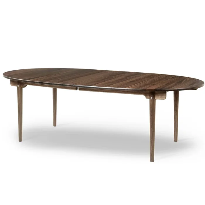 Table à manger CH339 – Noyer huilé